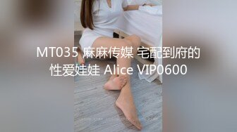 澡堂子内部员工偷拍几个白白嫩嫩正在搓背的美少妇