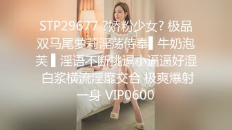  娇小美女你的小心脏啊‘小爱同学，把音量调到百分之15’，骚妞随着音乐嗨起