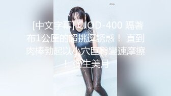 轻熟女人间尤物，唇红齿白全裸自慰特写粉穴，道具自慰深喉