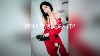  一男两女00后嫩妹！眼镜短发妹子！贫乳奶子多毛骚穴，骑乘后入深插，旁边另个妹子拍摄