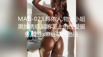  童颜巨乳小女友跟小哥激情啪啪，全程露脸玩滴蜡小游戏，交大鸡巴让小哥舔逼